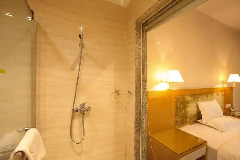 Ying Ge Hai Holiday Hotel - Chambres