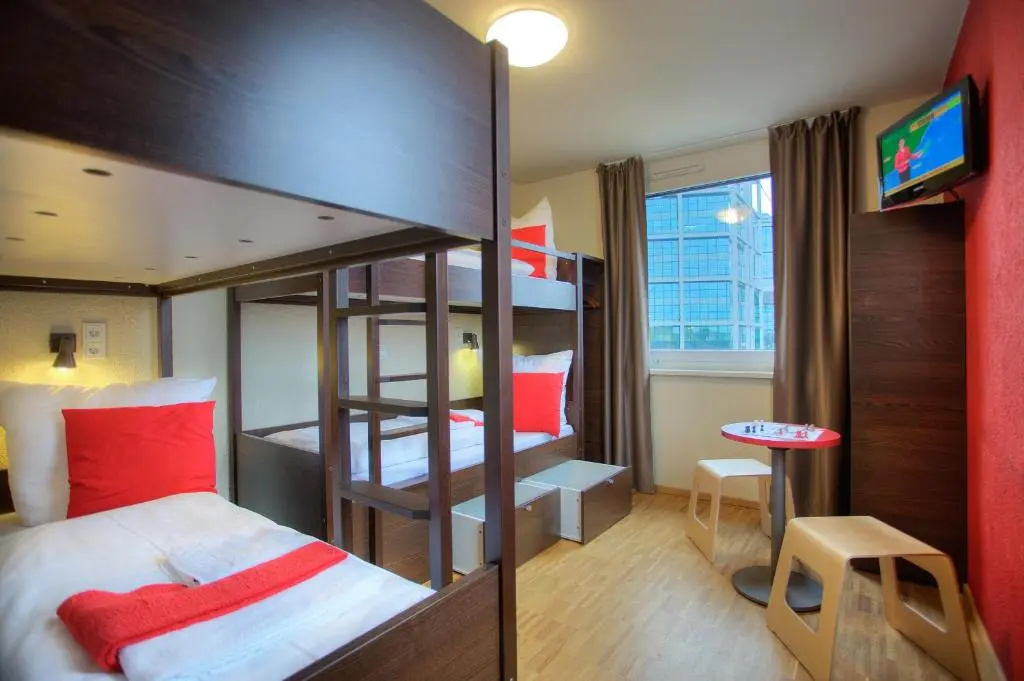 MEININGER Hotel Berlin Hauptbahnhof - Chambres