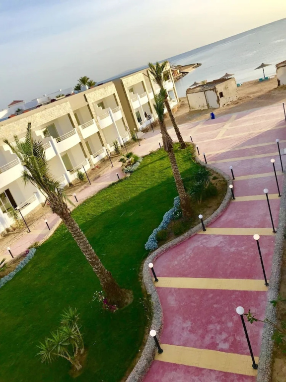 Cecelia Resort