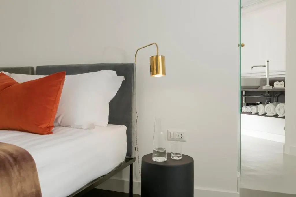 Standard Triple room with view