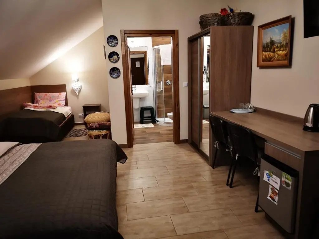 Standard Double room (full double bed)