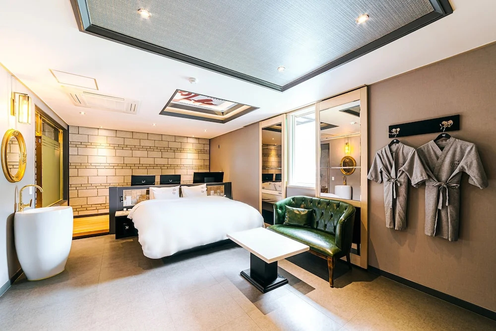 Presidential room