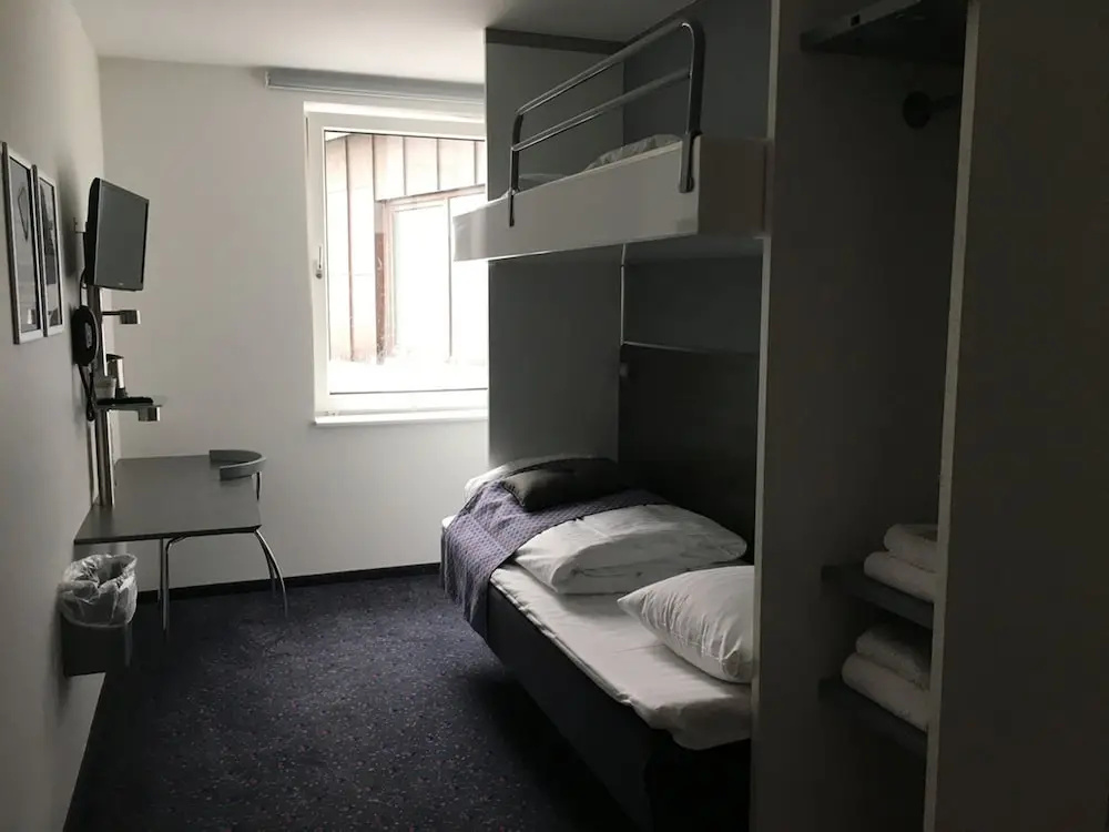 Economy room