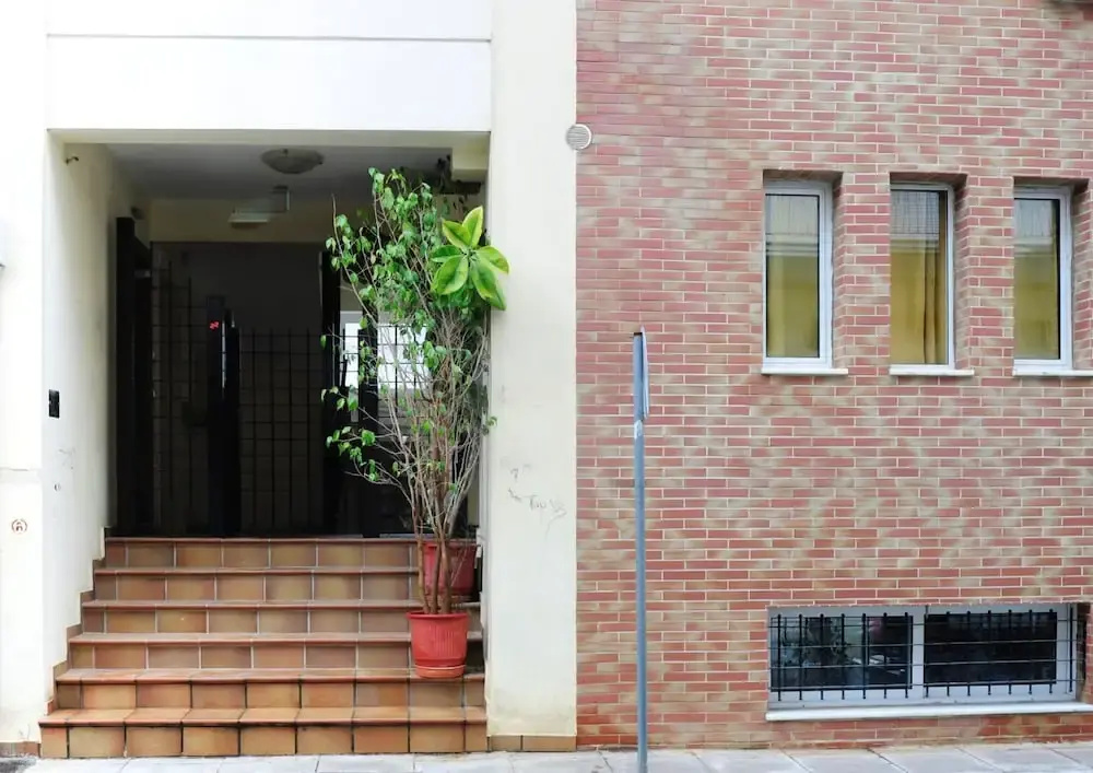 Downtown Central Suite With Private Parking