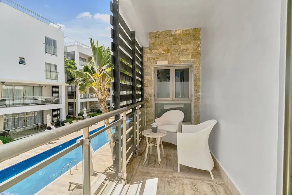 Beachfront Condo w Sea View A-202 Costa Atlantica