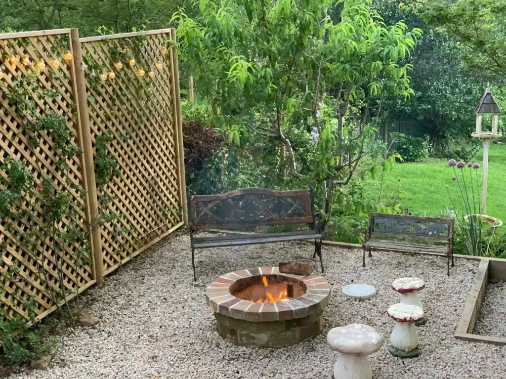 3 Bedrooms Quadruple Cottage