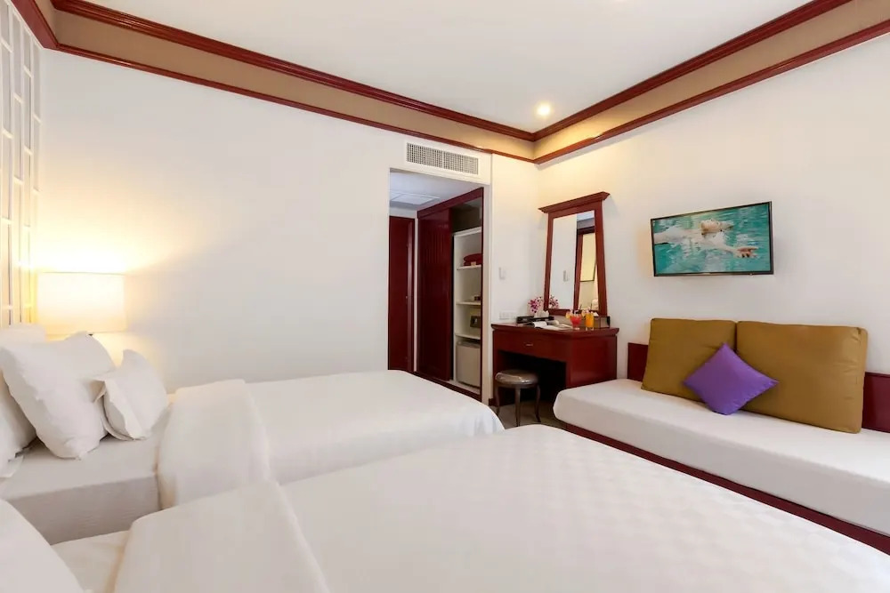 Номер Standard с балконом в New Patong Premier Resort