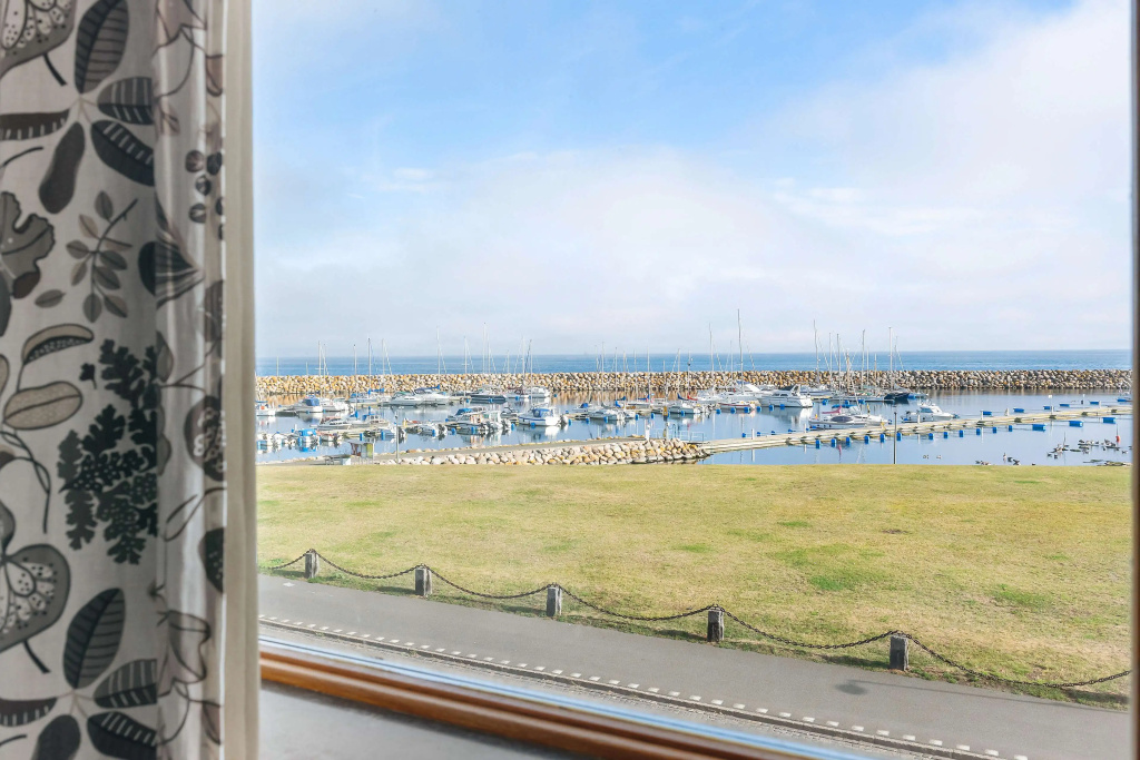Double Suite with balcony full double bed