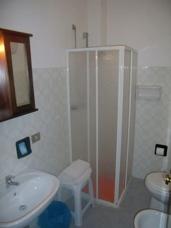 Economy room