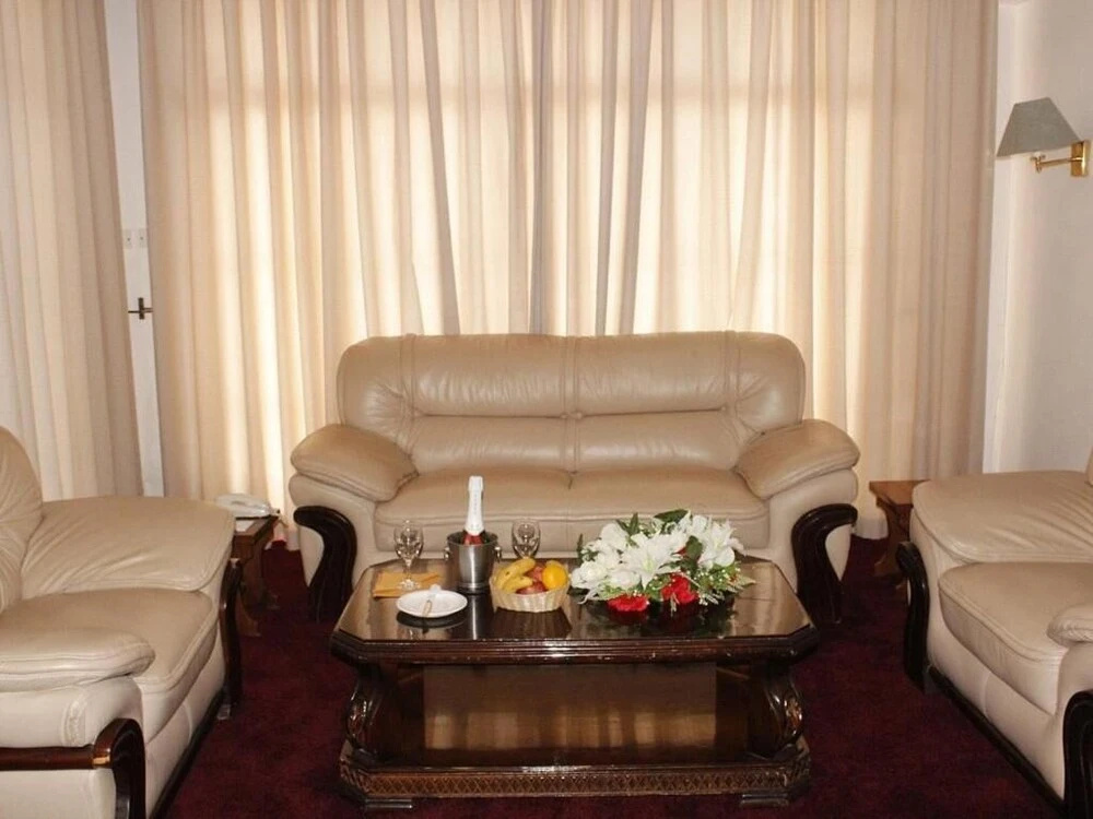 Lobby & Reception