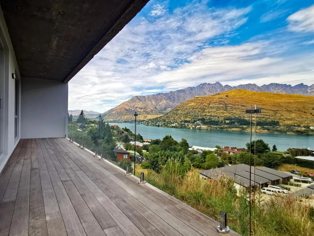 One Bedroom Unit with Panoramic Views