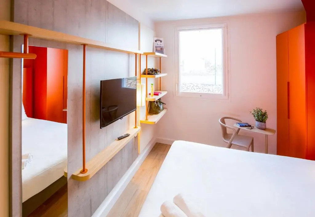 Standard Double room (full double bed)