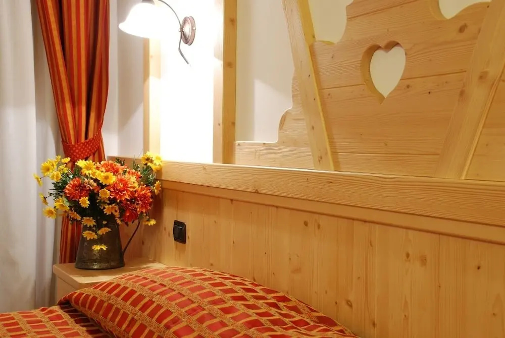 Deluxe Double room with balcony (full double bed)