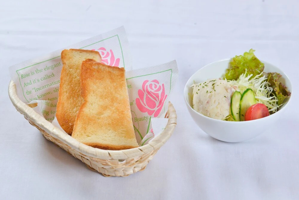 Food & Beverage