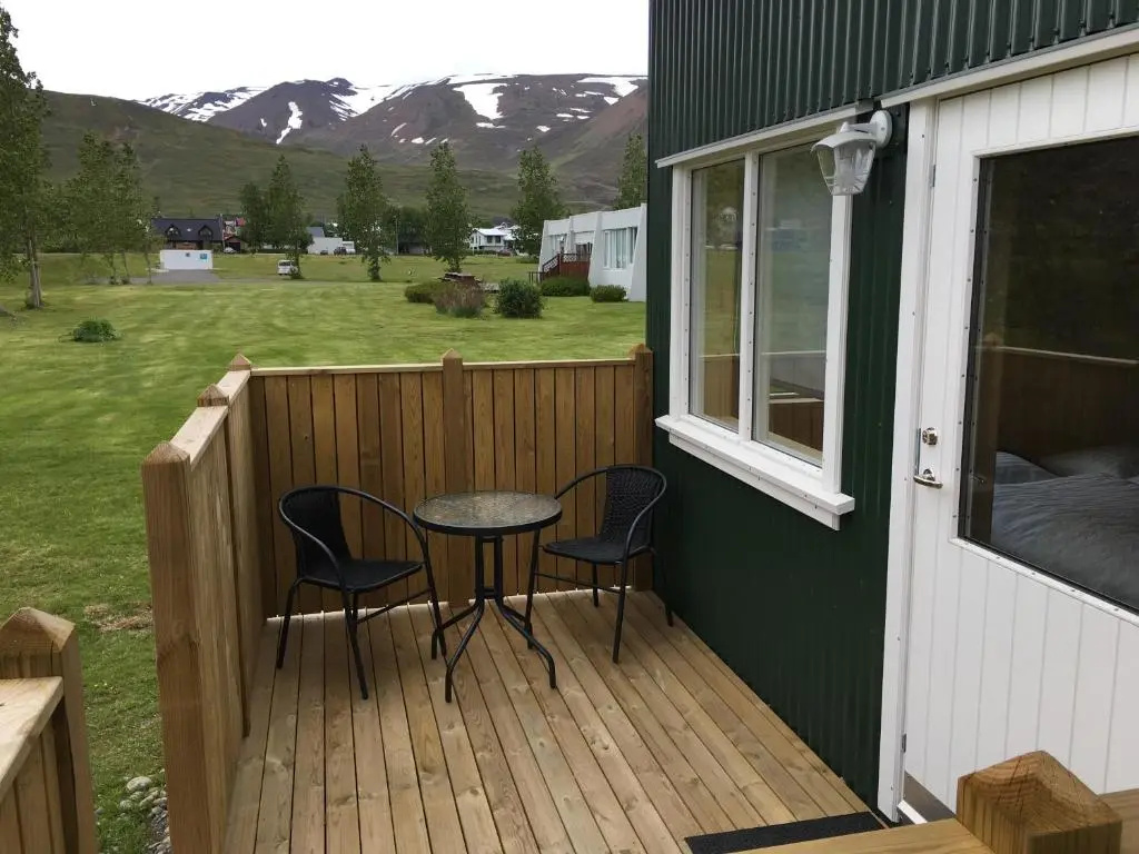 Bungalow with garden view