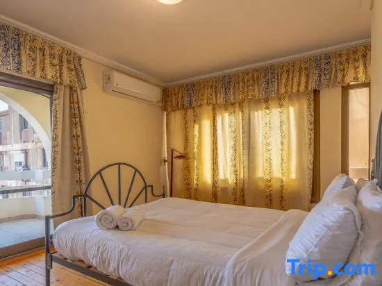 Royal 3 bedrooms apartment