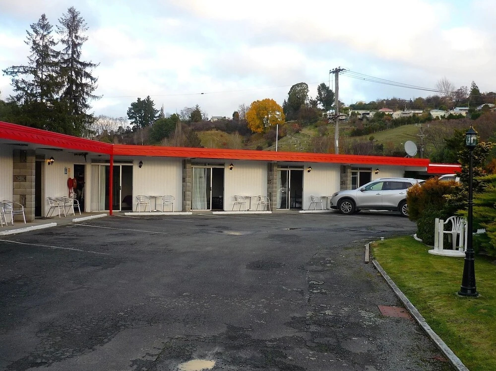 Safari Motel