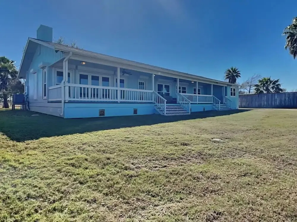 Getaway on the Bay