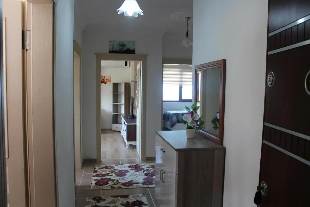 3 Bedrooms Apartment