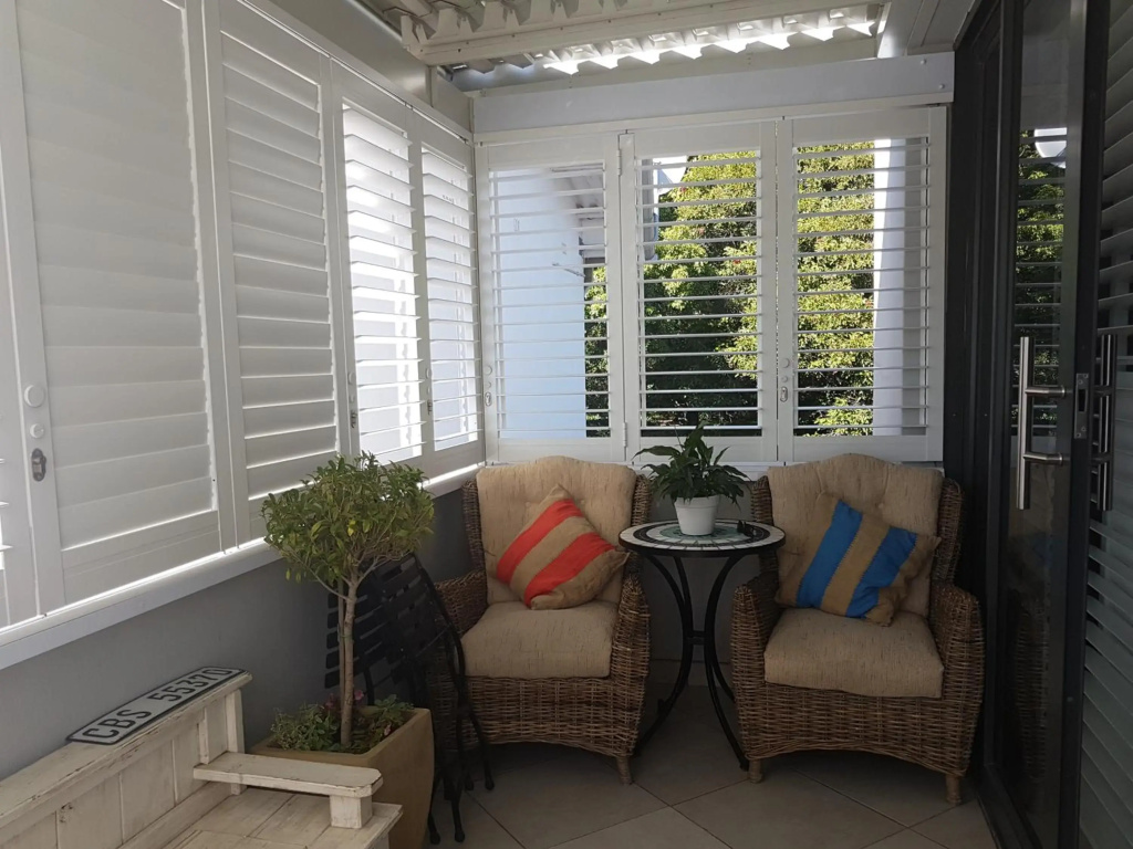 Modern, centrally located Dorp street Apartment