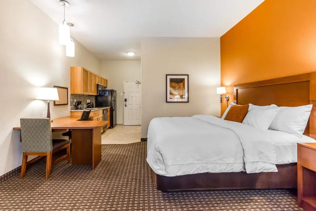 1 Bedroom Double Suite (full double bed)