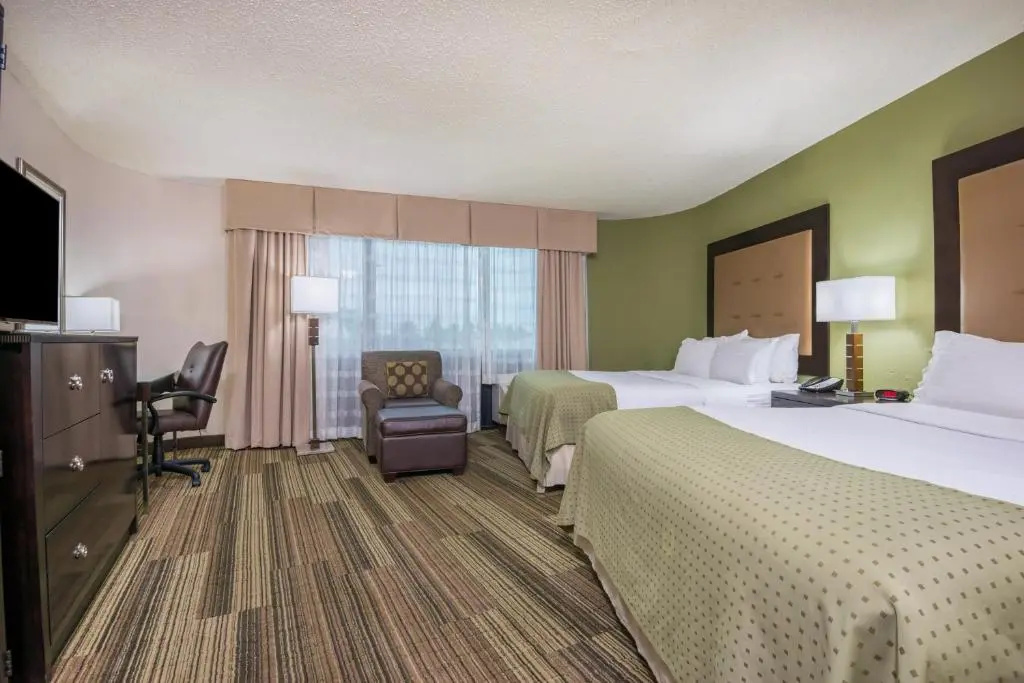 Holiday Inn New Orleans West Bank Tower by IHG - Chambres