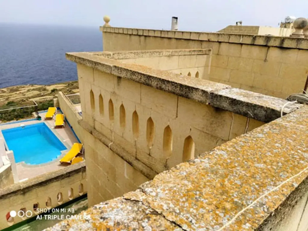 3 bedrooms villa with private pool and wifi at Qala