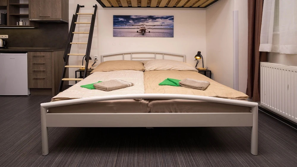 Flying Bed Apartment close to Castle - Chambres