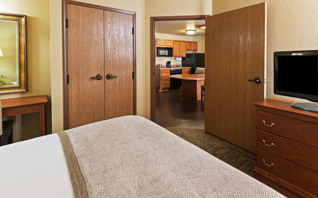 1 Bedroom Double Suite (full double bed)
