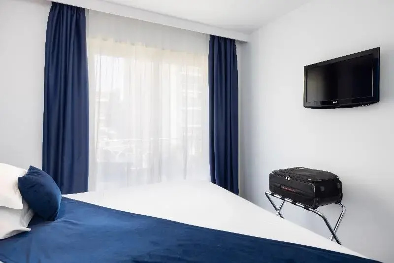 Suite with balcony and with sea view