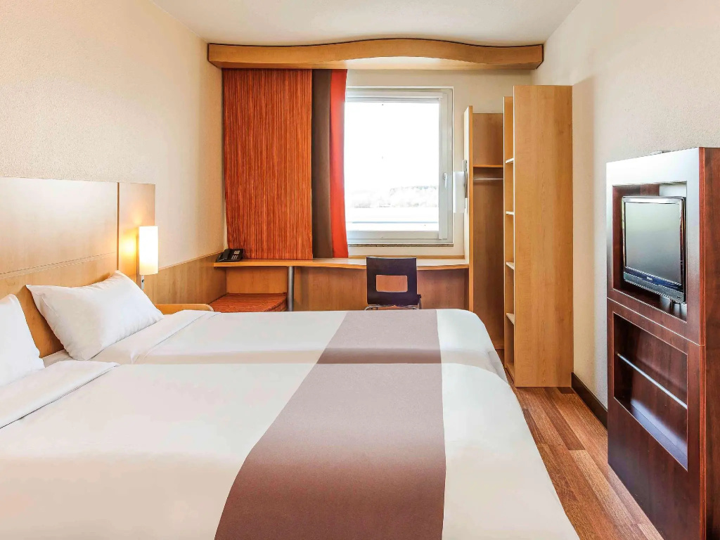 Hotel ibis Friedrichshafen Airport Messe - Chambres