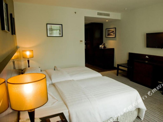 Hotel Sixty3