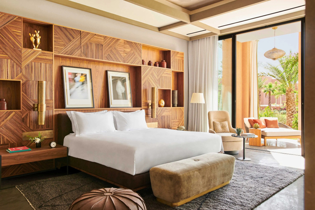 Deluxe Double Suite (full double bed)