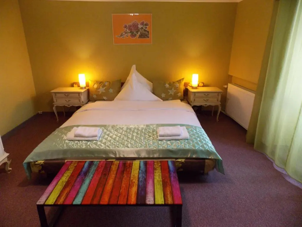 Economy room
