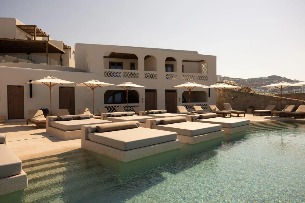 Suntouch Suites ‘’by Checkin’’ Adults Only