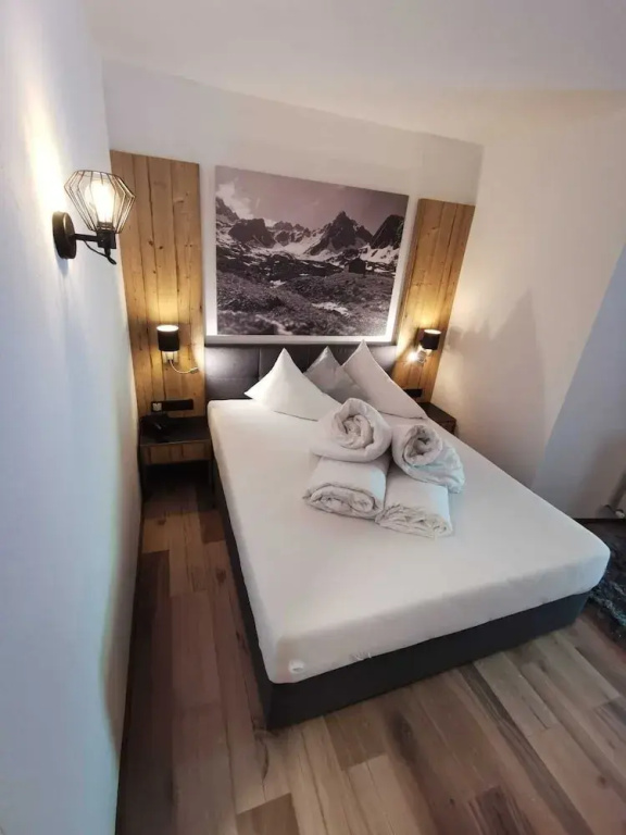 Economy room