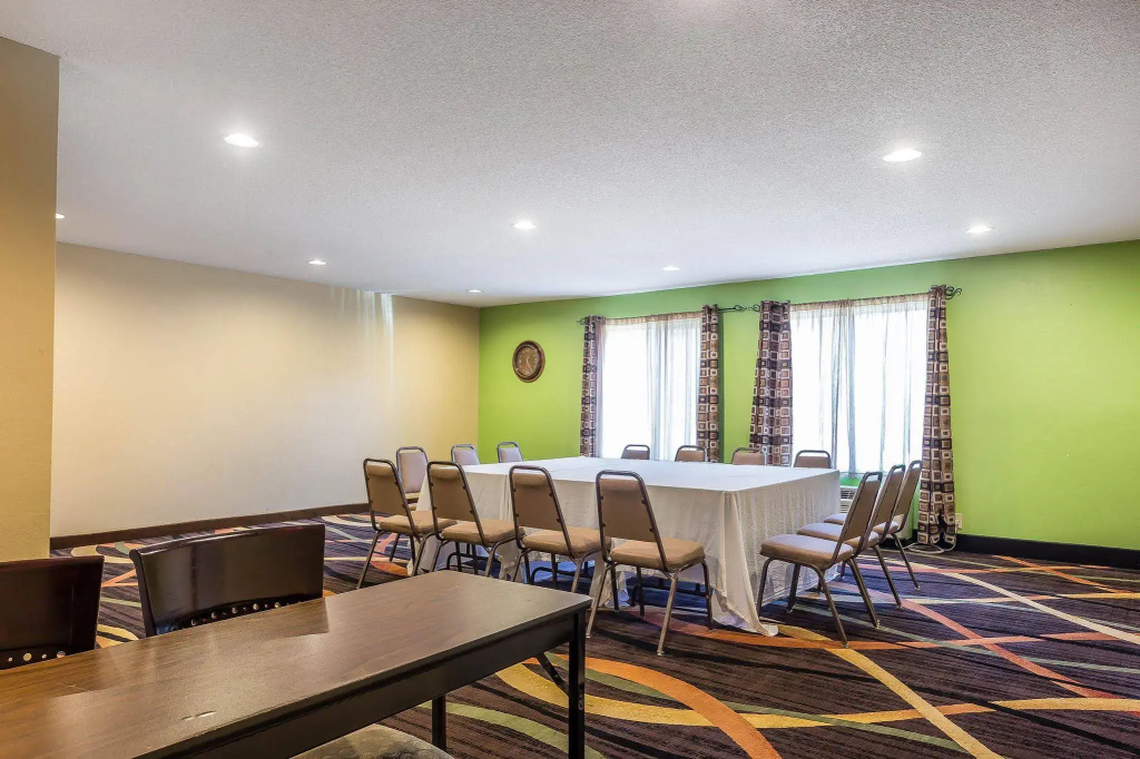 Hotel photo 12