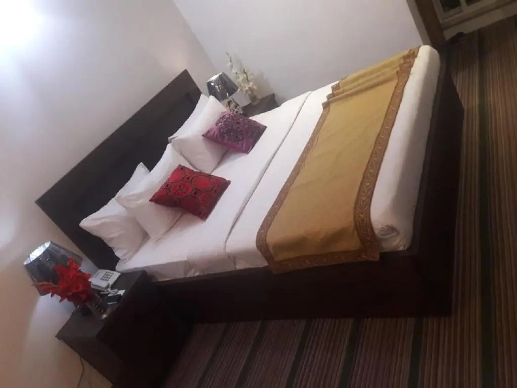Economy room