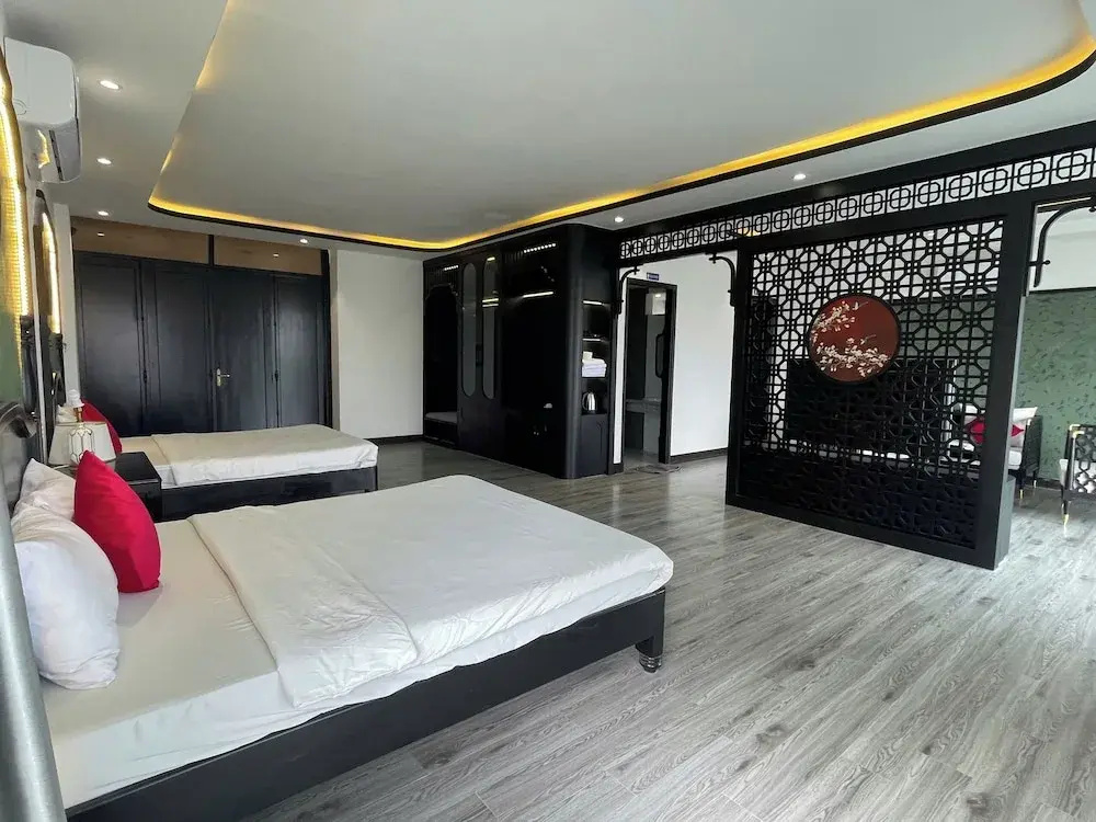 Royal room