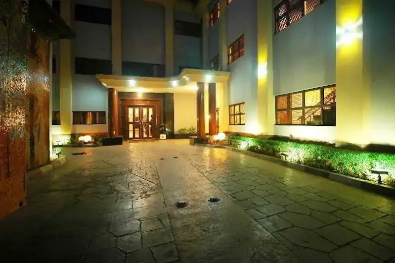Planet One Hotel & Wellness