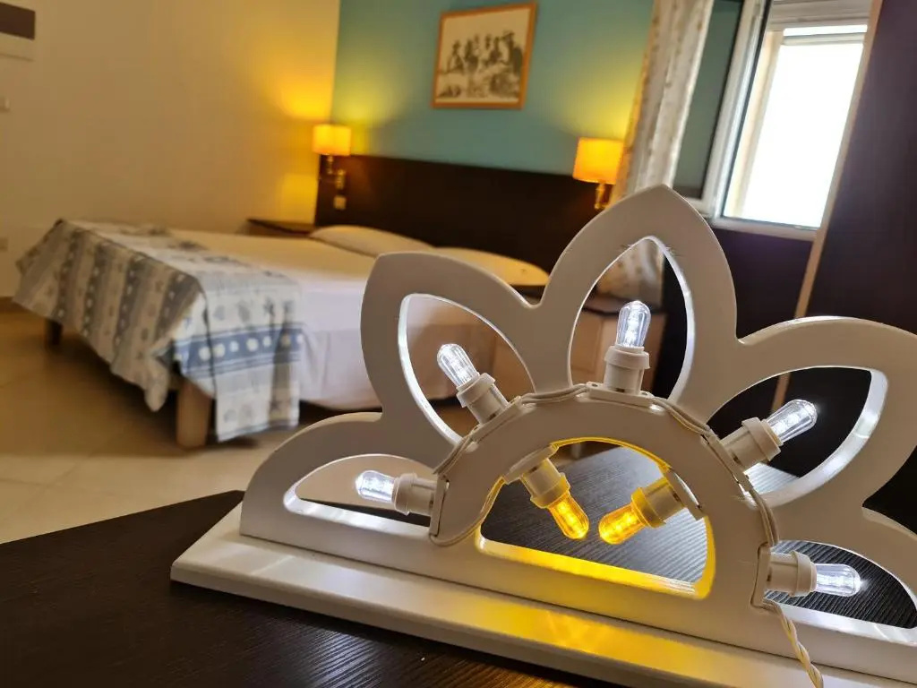 Standard Double room with courtyard view (full double bed)