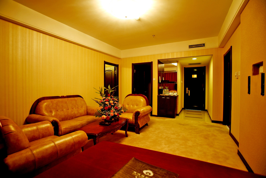 Business Double Suite with river view full double bed