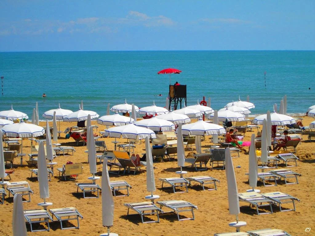 Beach & Waterfront