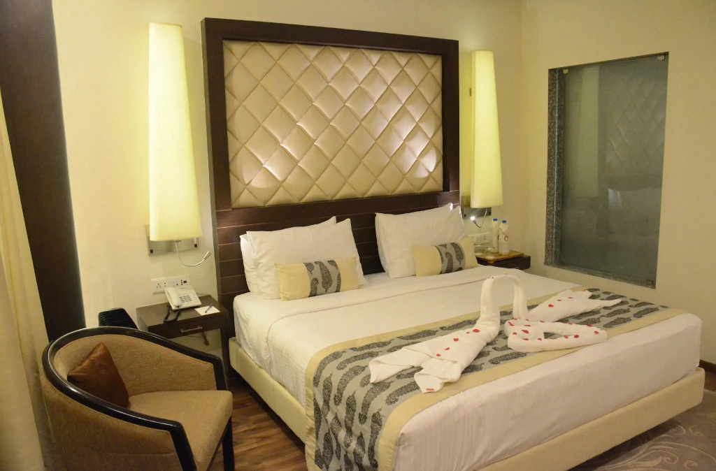 Standard Club room