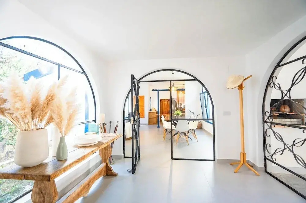 Family Paradise: Exquisite Retreat For Holidays