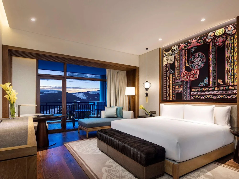 Standard Double room with balcony (full double bed)
