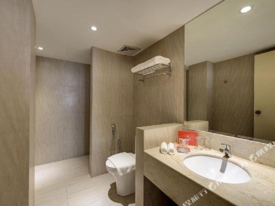 Rocana Hotel