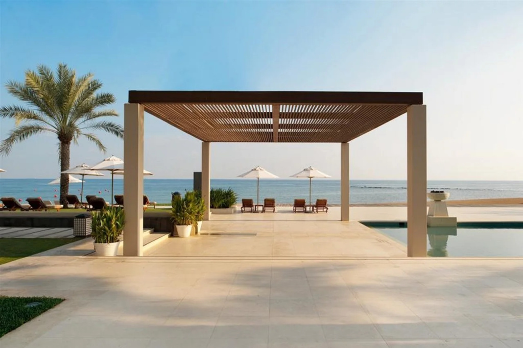 Beach & Waterfront