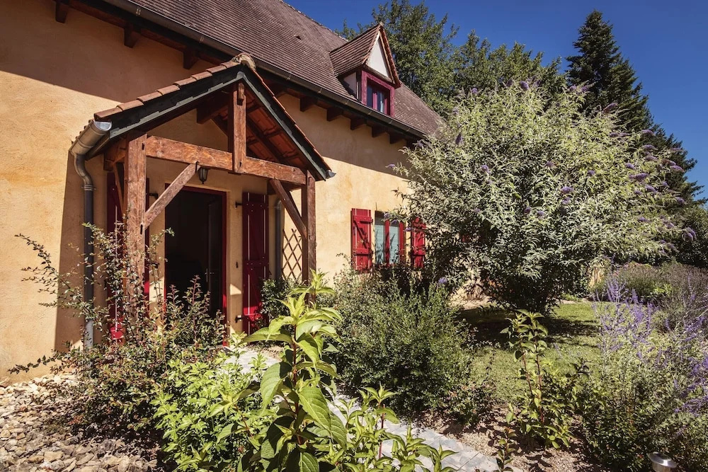 Cottage in Vezac Near Forest and Lake