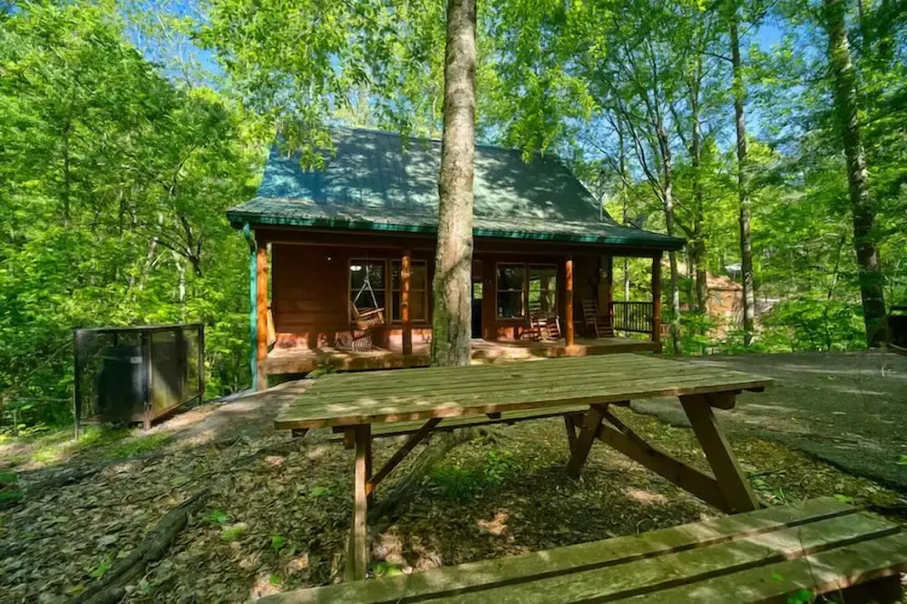 Cabin in Nature w/ Hot Tub & Games!